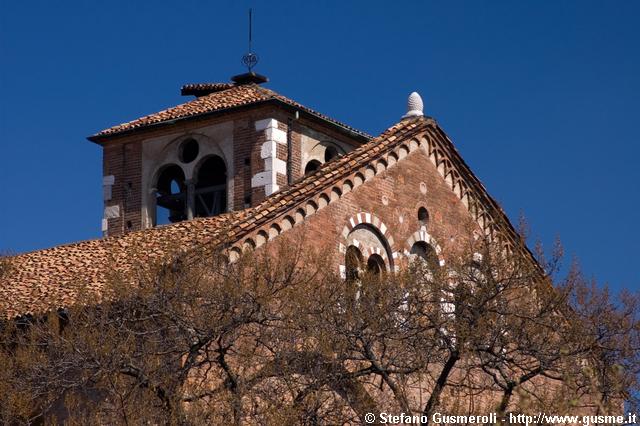  Testa transetto Sud e campanile - click to next image