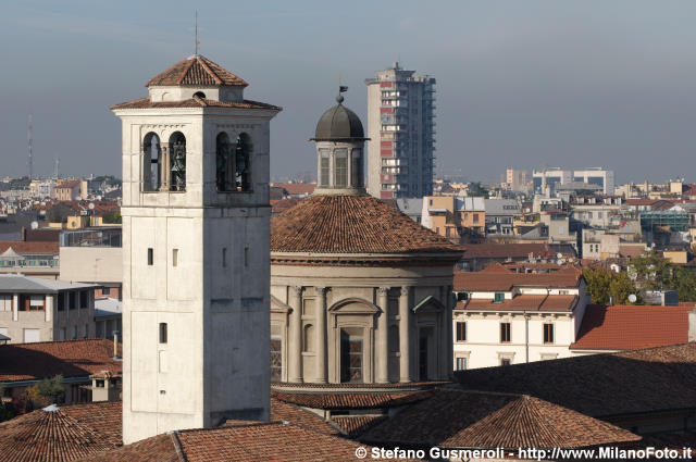  Campanile e tiburio di San Vittore - click to next image