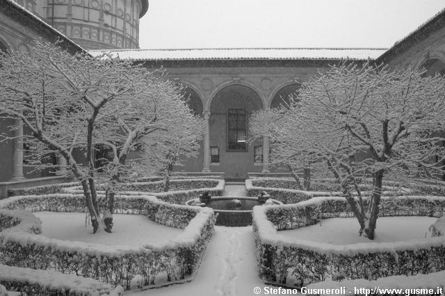  Chiostro S.Maria delle Grazie - click to next image