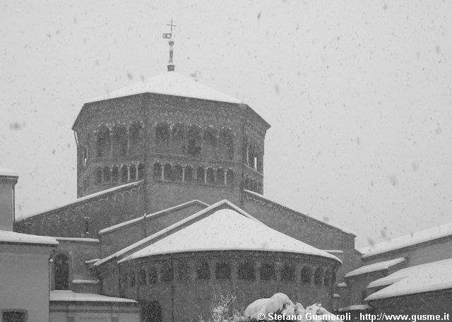  Tiburio S.Ambrogio sotto la neve - click to next image