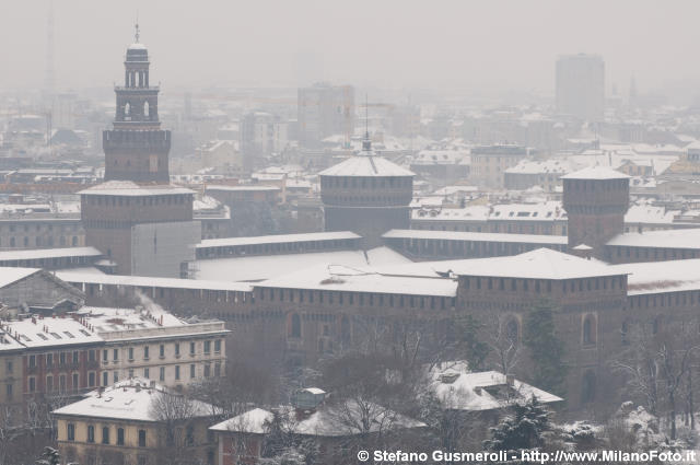  Castello sotto la neve - click to next image