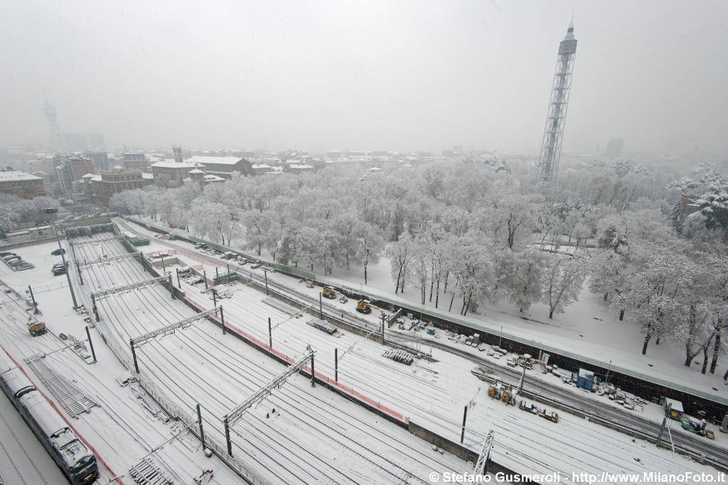  Ferrovie Nord innevate - click to next image