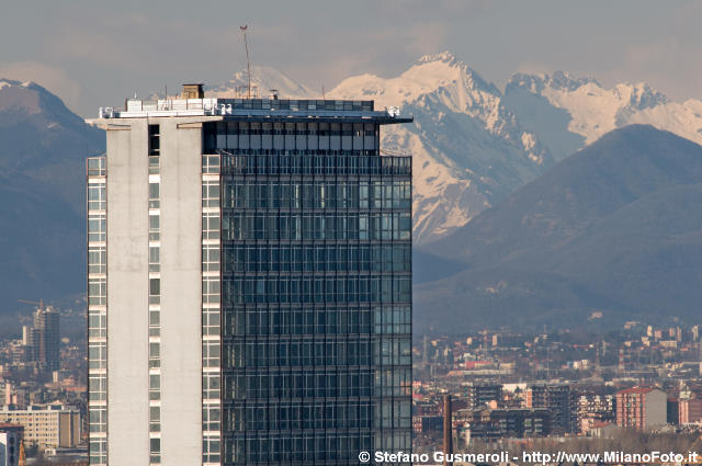  Torre Galfa e pizzo Ledu - click to next image