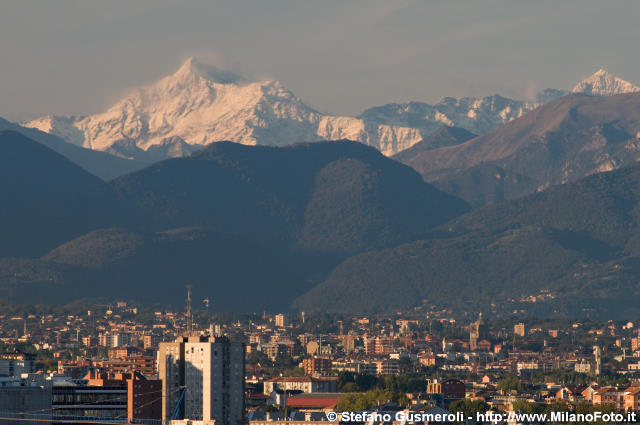  Basilica S.Siro e Materno in Desio e pizzo Stella - click to next image