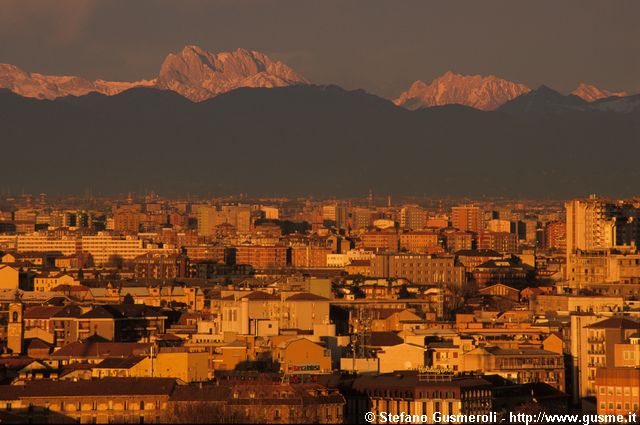  Tetti della Fontana, Presolana e pizzo Camino - click to next image