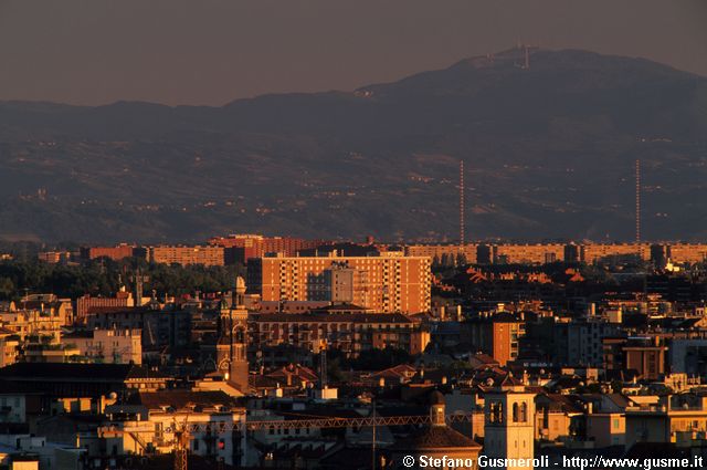  Pieve Emanuele, Siziano e monte Penice - click to next image