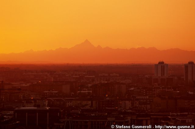  Monviso al tramonto - click to next image