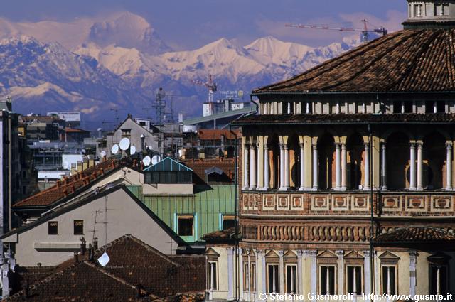  Tiburio S.Maria delle Grazie e monte Leone - click to next image