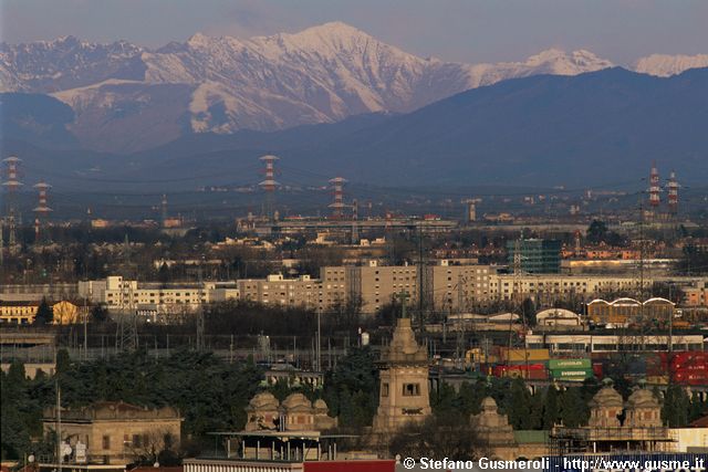  Cimitero Maggiore, monti Tovano e Zeda - click to next image