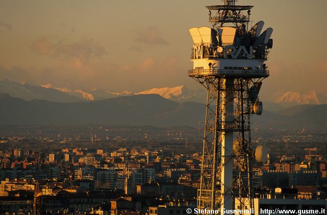  Torre della RAI, monte Piambello e cime del verbano - click to next image