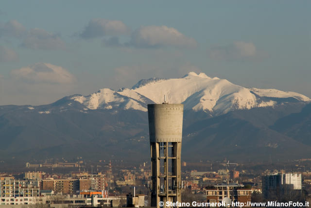  Torre Ex-Ivi e monte Generoso - click to next image