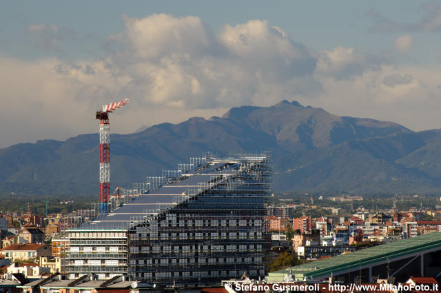  Edificio Vittoria Assicurazioni B e monte Generoso - click to next image