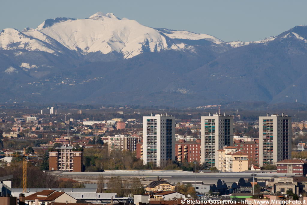  Palazzi via Ceva e monte Generoso - click to next image