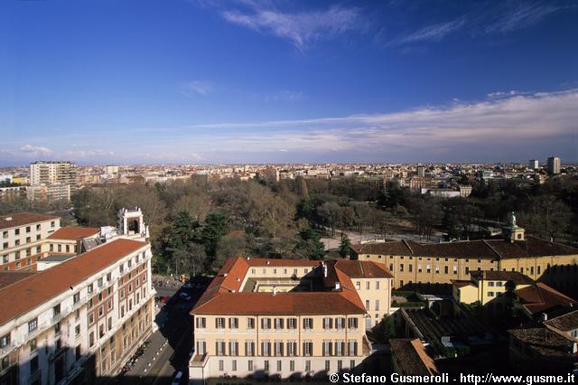  Palazzi Melzi d'Eril, Dugnani e Giardini Pubblici - click to next image