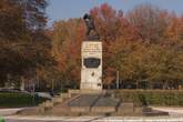 20041127_130123 Monumento ai caduti alpini