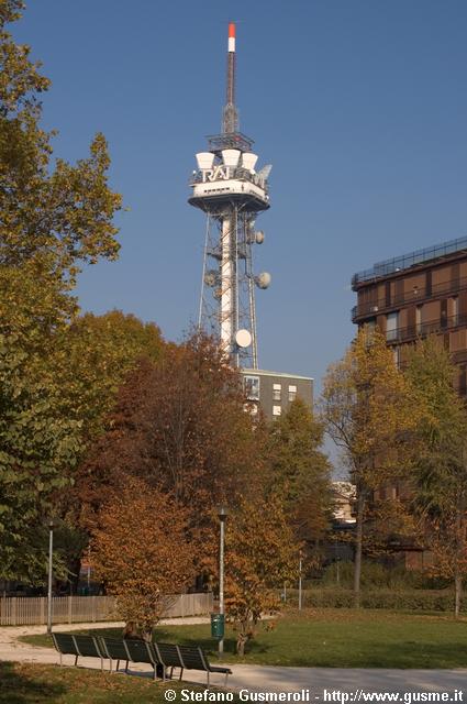  Giardini e torre RAI - click to next image