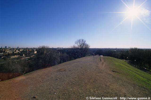  Strada sulla cima del monte Stella - click to next image