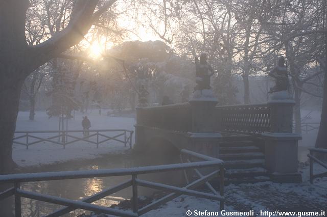  Ponte delle sirenette nella nebbia - click to next image