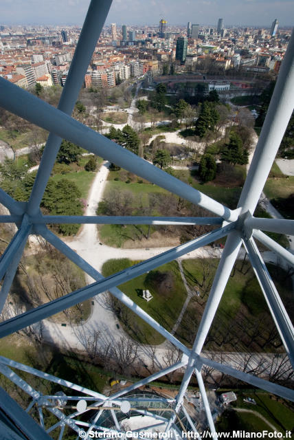  Panorama sul parco dalla Torre Branca - click to next image