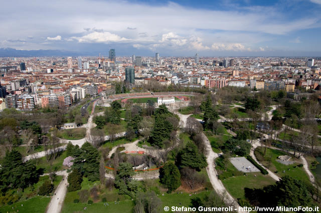  Panorama sul Parco Sempione - click to next image