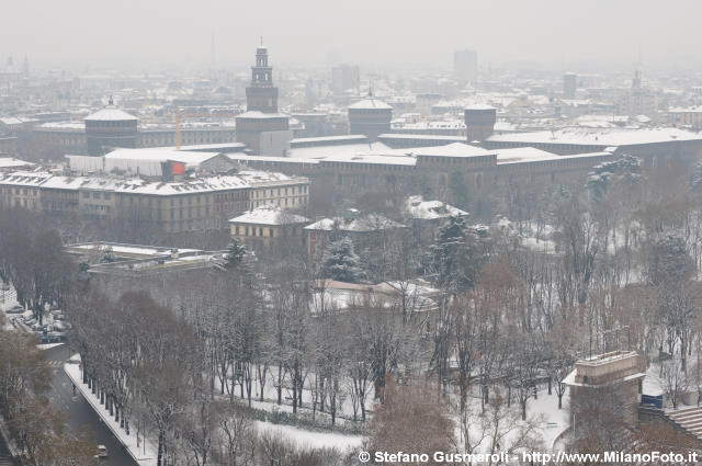  Parco e Castello sotto la neve - click to next image