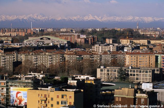  Palazzi via Alcuino, Portello e monte Stella - click to next image