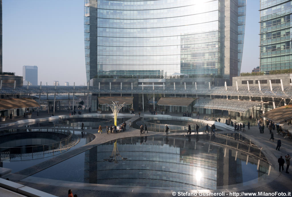  Piazza Gae Aulenti - click to next image