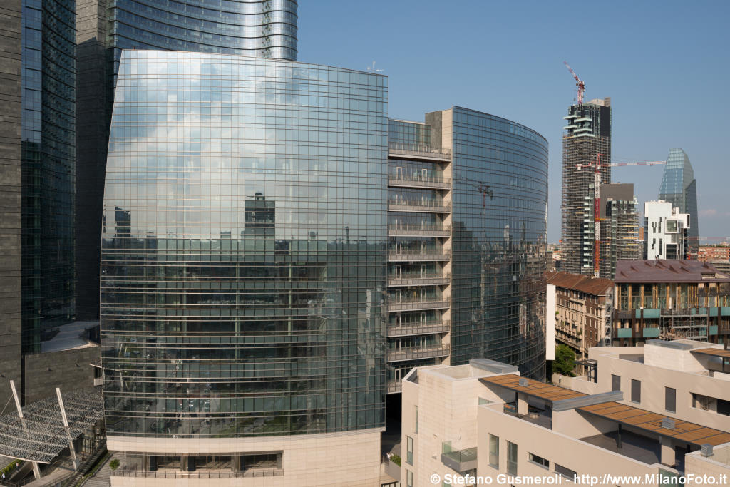  Torre Pelli C - click to next image