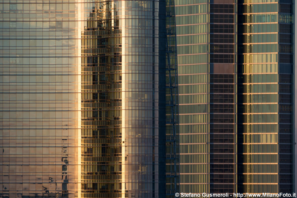  Torre Pelli e Palazzo Lombardia - click to next image