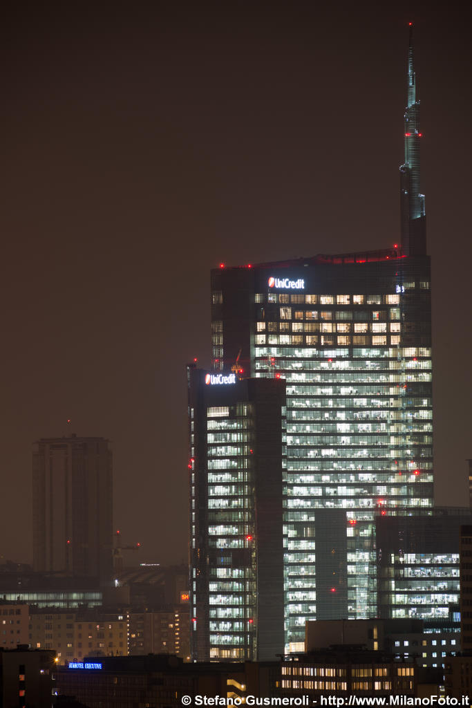  Torre Pelli - click to next image