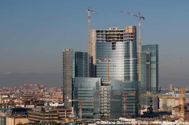  Torre Pelli - click to next image