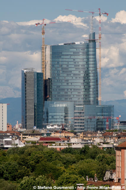  Torre Pelli - click to next image