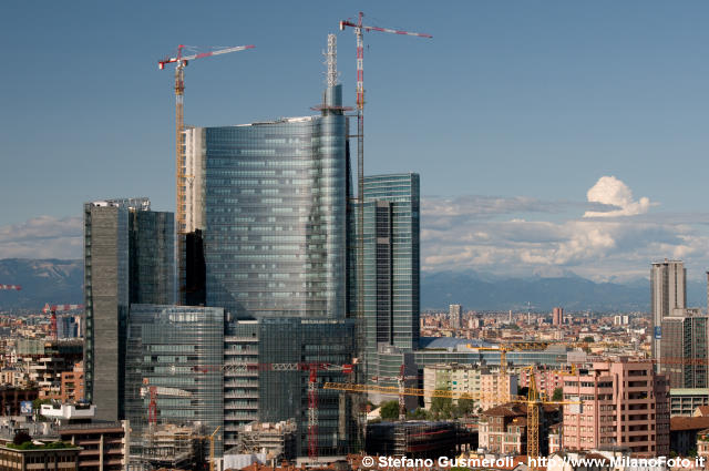  Torre Pelli - click to next image