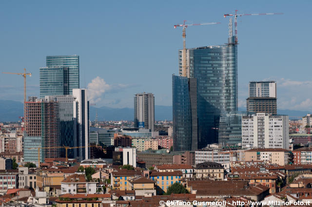  Torre Pelli - click to next image