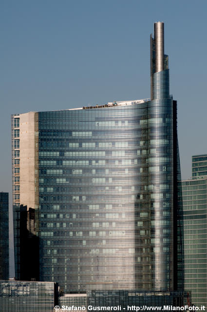  Torre Pelli - click to next image