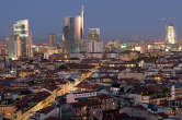 20111009_192634 Panorama notturno su Porta Nuova