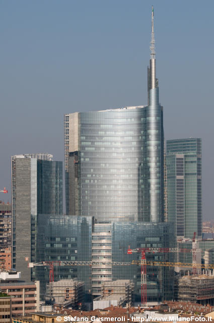  Torre Pelli - click to next image