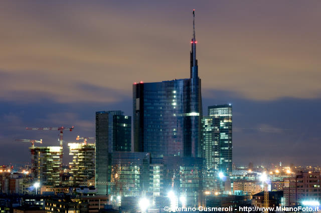  Torre Pelli - click to next image