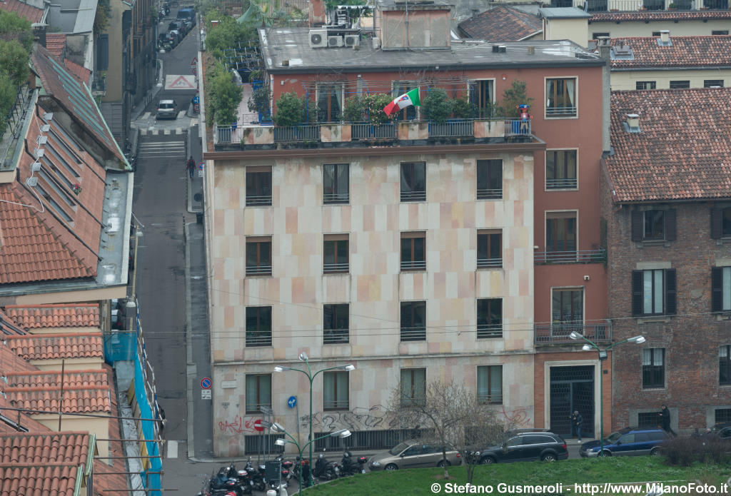  Piazza Borromeo 14 - click to next image