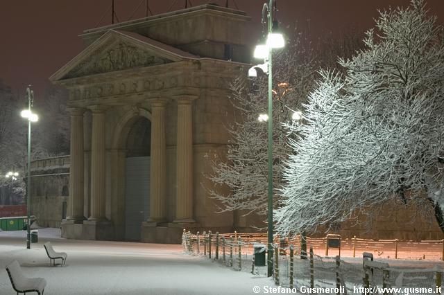  Arena - Ingresso delle carceri - click to next image