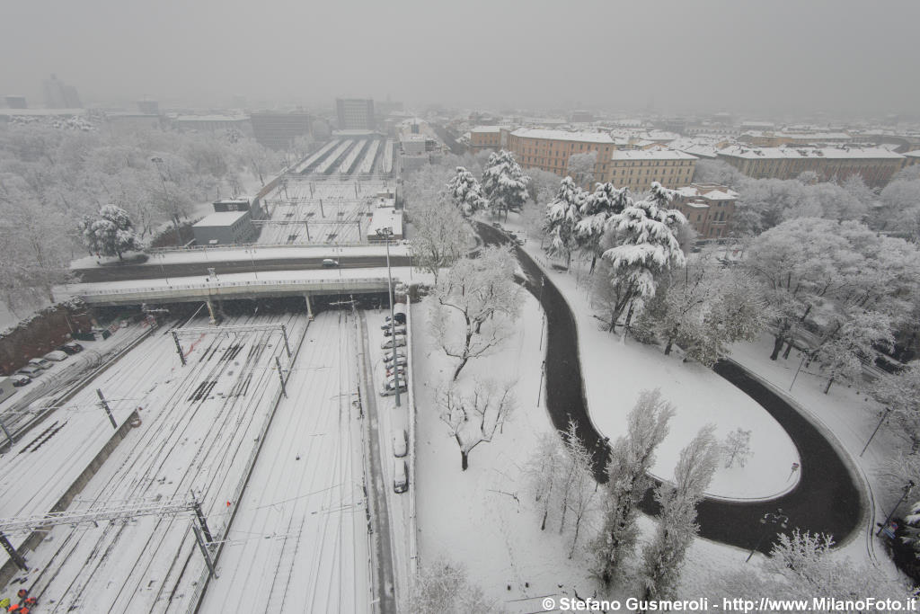  Ferrovie Nord innevate - click to next image