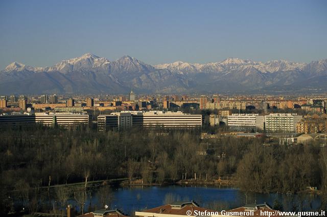  Laghi del Parco delle Cave, complesso Caldera 21, Zoja 7, Grigne e pizzo dei tre Signori - click to next image