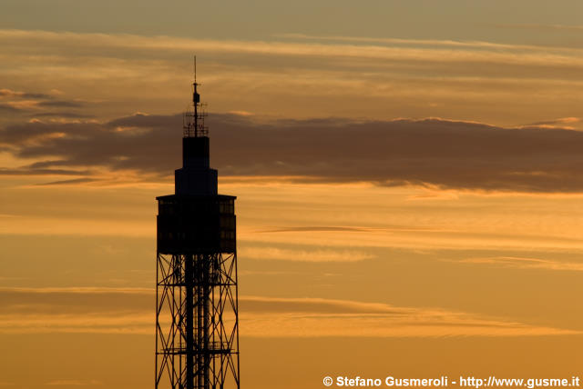  Torre Branca al tramonto - click to next image