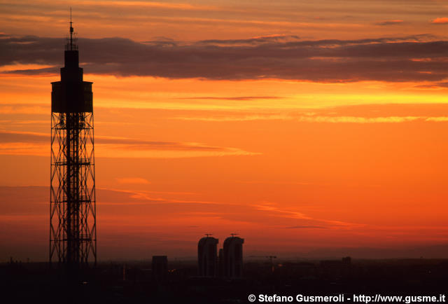  Torre Branca al tramonto - click to next image