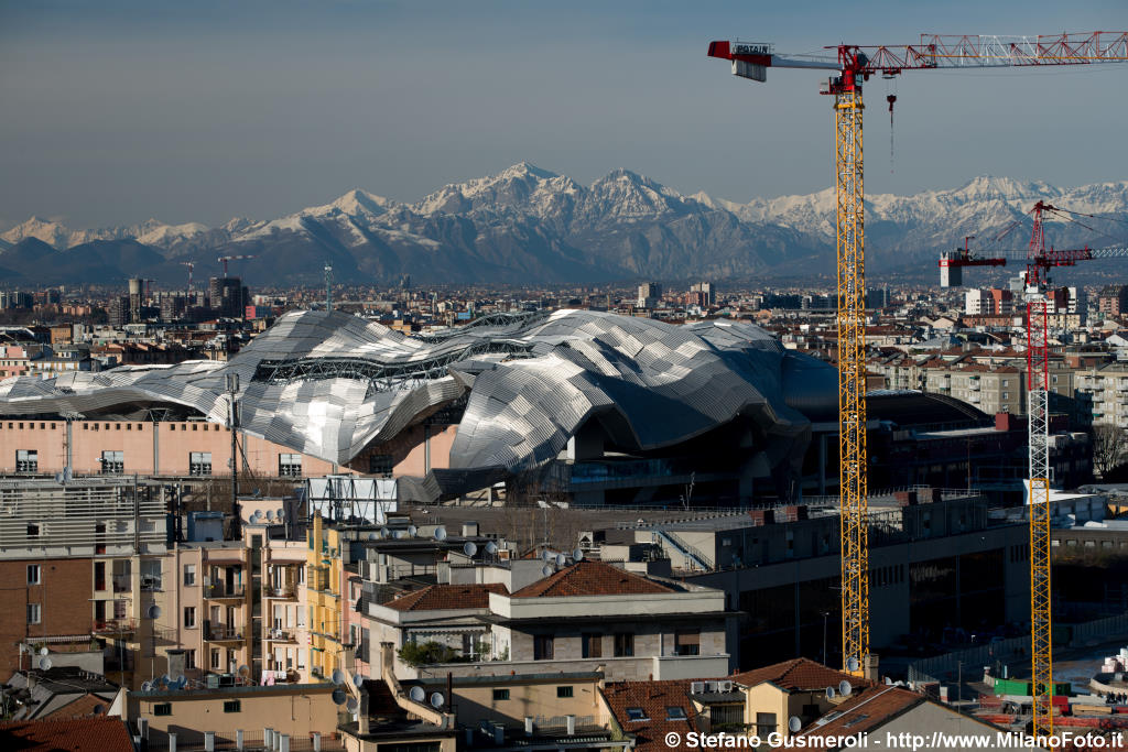  Copertura MiCo e prealpi innevate - click to next image