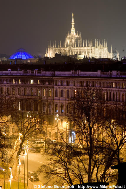  Piazza Castello e Duomo - click to next image