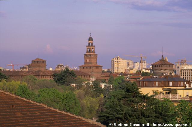  Parco Sempione, Castello Sforzesco, palazzi Leopardi 32 e Cusani 10 - click to next image