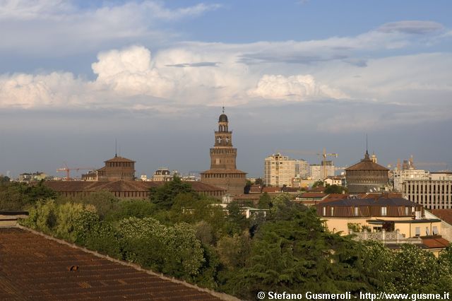  Parco, Castello e cumuli - click to next image