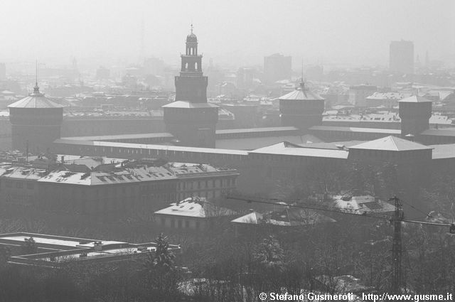  Castello innevato - click to next image