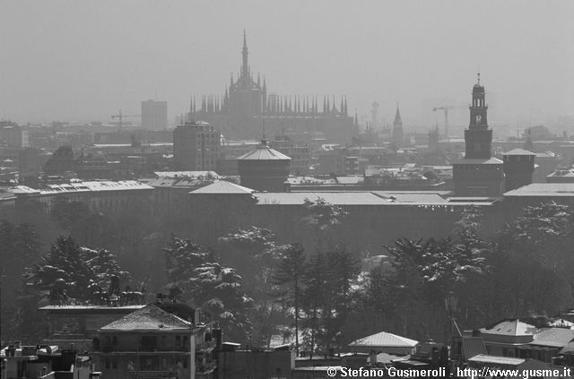  Parco, Castello e Duomo - click to next image